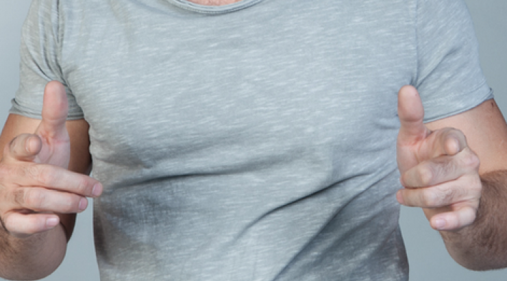 Ηθοποιός σε κυπριακή σειρά εξομολογείται: “Μία θαυμάστρια μου αγόραζε εσώρουχα”