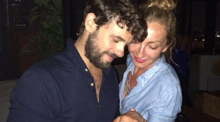 Ρέβη – Τότσικας: Η έξοδος από το μαιευτήριο!