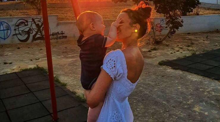 Νατάσα Τούρζα: Το instagram vs. reality στην προσπάθεια να φωτογραφηθεί με τον γιο της! [βίντεο]