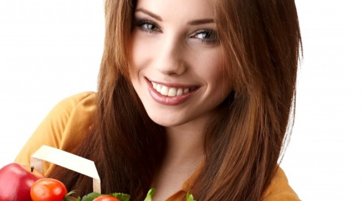 4 τροφές για λαμπερό νεανικό δέρμα!