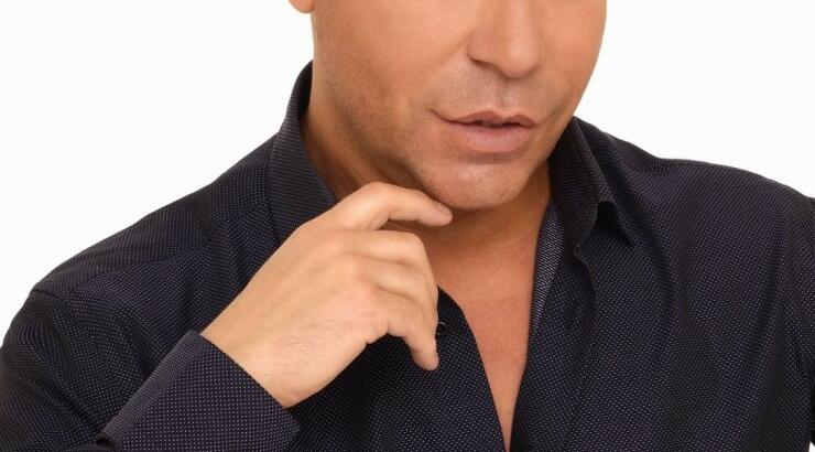 Δείτε τον αδερφό του Τρύφωνα Σαμαρά και δεν θα το πιστεύετε! 