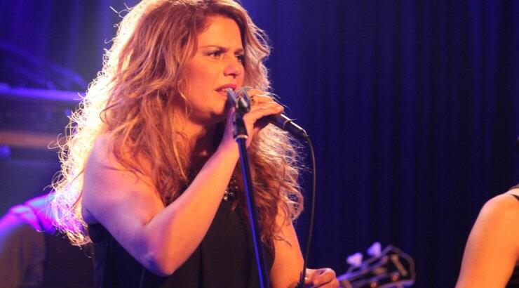 Ελένη Τσαλιγοπούλου: «Μου έκαναν εξορκισμό» [βίντεο]