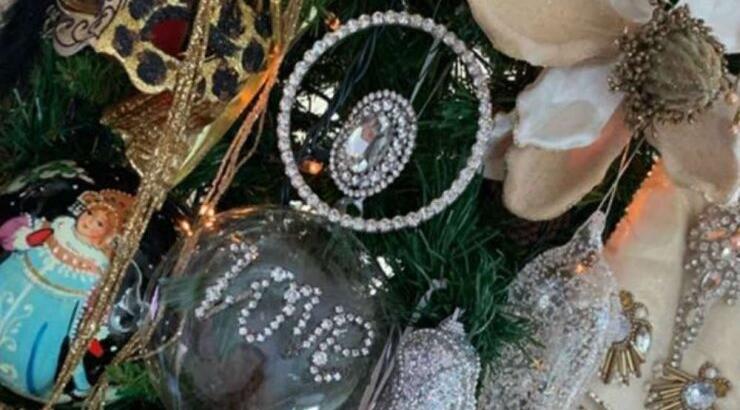 Γνωστή Κύπρια μας έδειξε το χριστουγεννιάτικό της δέντρο λίγο πριν έρθει στον κόσμο το μωράκι της!