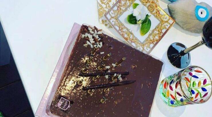 Γνωστή Κύπρια γιόρτασε τα γενέθλια της στο σπίτι έχοντας στην αγκαλιά της το δυόμιση μηνών μωράκι της! [εικόνες]