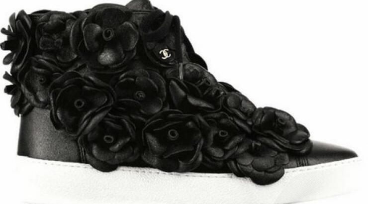 Τα ανοιξιάτικα sneakers του οίκου Chanel ανθίζουν