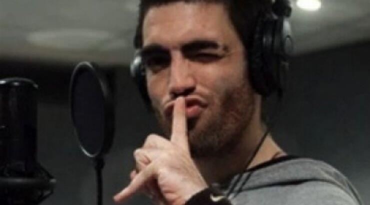 Tus:«Δεν έχω φωνητικές ικανότητες. Δεν είμαι τραγουδιστής»