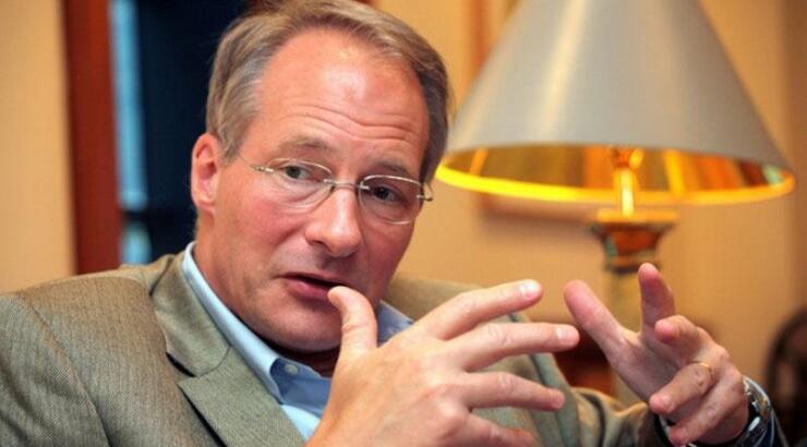 Αντιδράσεις για το «τιτίβισμα» Κόνιγκ για Αναστασιάδη-Ρωσία 