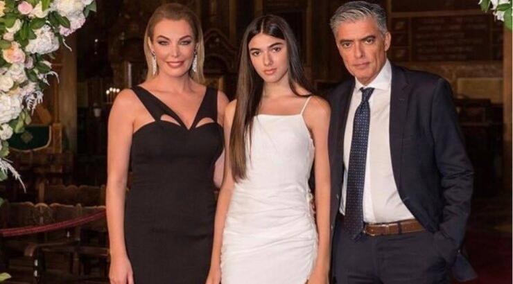 Τατιάνα Στεφανίδου: Δείτε την να απολαμβάνει τα παιχνίδια στα χιόνια μαζί με την κόρη της! [εικόνες]