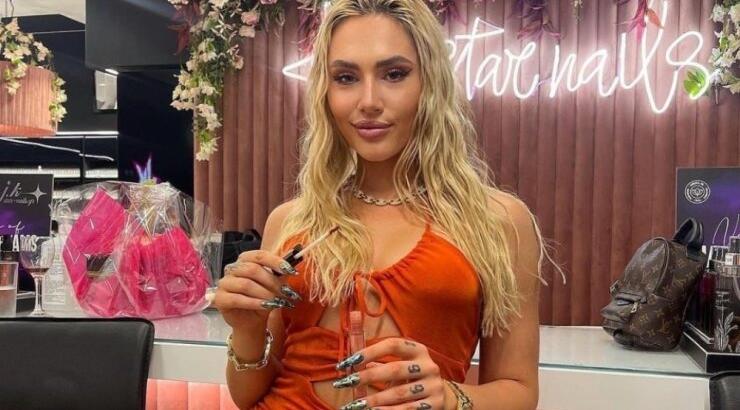 Έλενα Τσαγκρινού: Η εντυπωσιακή αλλαγή στα μαλλιά της που υποστήριξε από την πρώτη στιγμή [εικόνα]