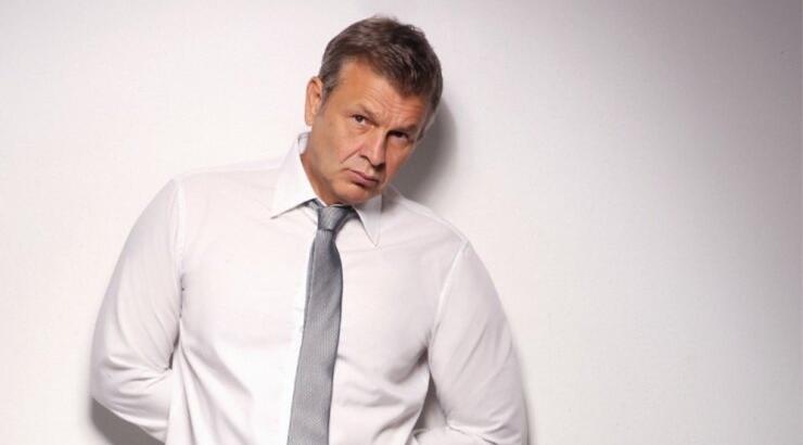 Απόστολος Γκλέτσος: Η αντίδρασή του όταν ρωτήθηκε αν θα έκανε ξανά γάμο [βίντεο]