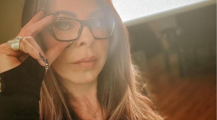 Άντζελα Δημητρίου: Έγινε τατουάζ στο χέρι επώνυμου Έλληνα - Η αντίδρασή της [εικόνες]