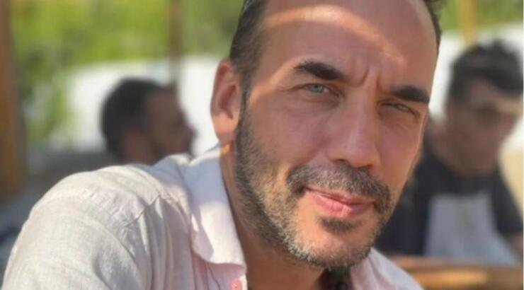 Πάνος Μουζουράκης: Μας συστήνει τα δυο αδέρφια του σε ένα σπάνιο τους στιγμιότυπο [εικόνα]