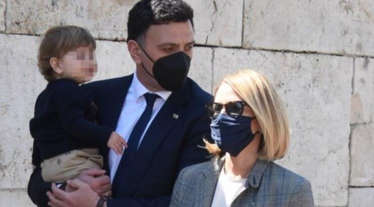 Τζένη Μπαλατσινού: Το κυριακάτικο ηλιόλουστο στιγμιότυπο του Κικίλια με τον γιο τους [εικόνα]