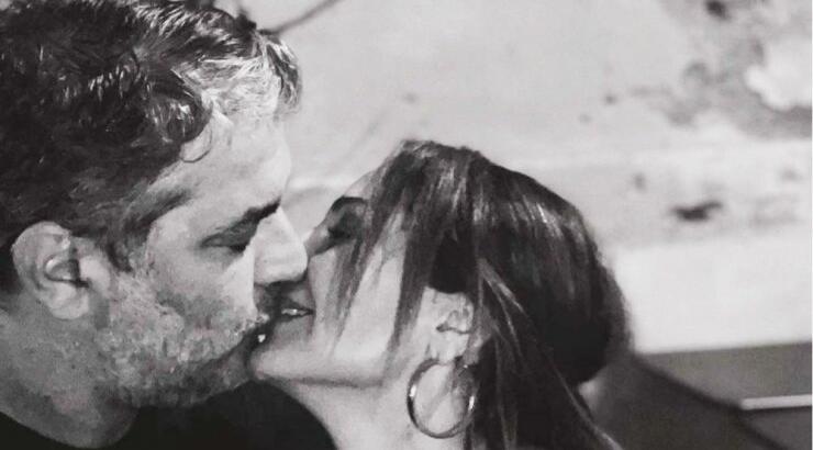 Βασίλης Μπισμπίκης: Τo story που δημοσίευσε κρατώντας στην αγκαλιά του την Δέσποινα Βανδή [εικόνα]