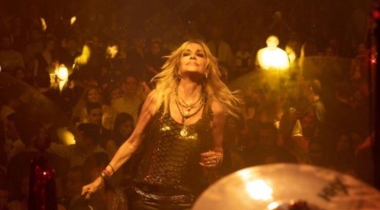 Άννα Βίσση: Έκανε throwback στα 90’s και αποθεώθηκε [εικόνες]