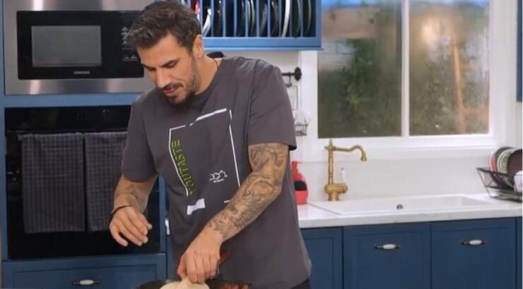 Επώνυμος Έλληνας κατά Πετρετζίκη: "Απορώ πώς έβγαλε τόσα λεφτά" [βίντεο]