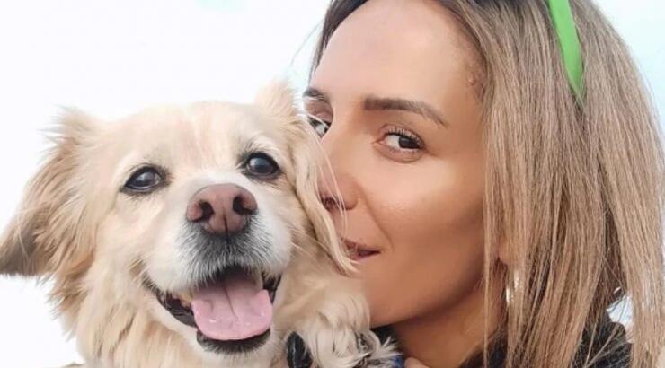 Μάρα Κωνσταντίνου: Κάνει surf με τον σκύλο της στην παραλία [εικόνες]