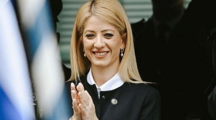 Αννίτα Δημητρίου: Η ξέφρενη διασκέδαση και ο χορός υπό τους ήχους του "Macarena" [βίντεο]