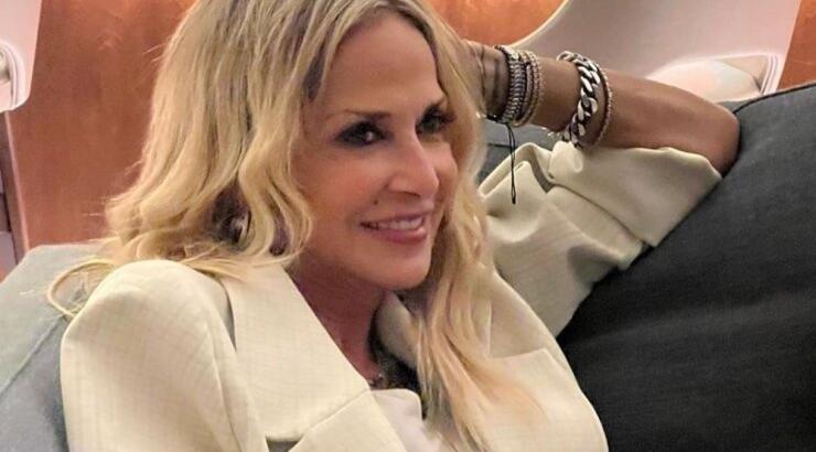 Άννα Βίσση: Στην εβδομάδα μόδας στη Νέα Υόρκη με την κόρη και τα εγγόνια της [εικόνες]