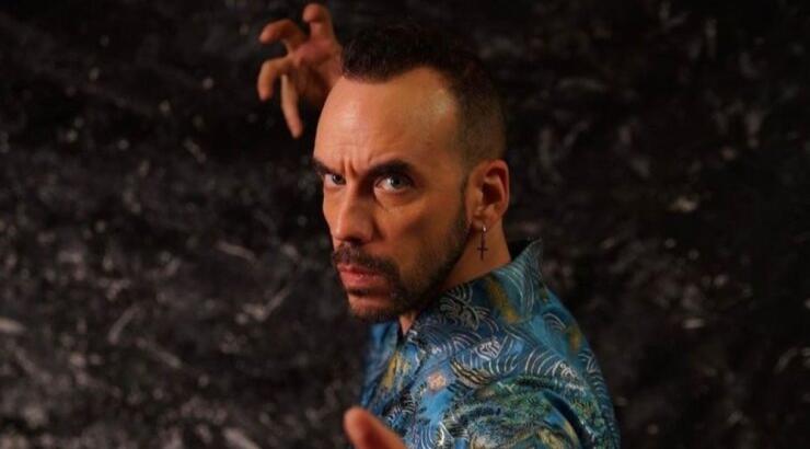 Πάνος Μουζουράκης: "Αλλάζω πάνες και κάνω μπάνιο το μωρό" 