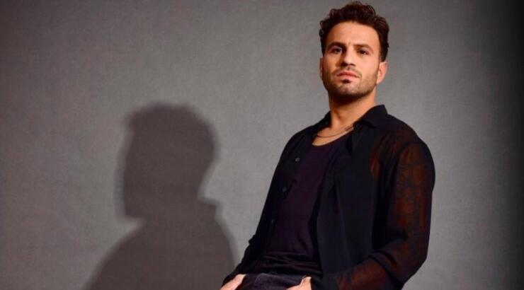 Hovig: Oι αγκαλιές και τα παιχνίδια στο σαλόνι με τον γιο του [εικόνες] 