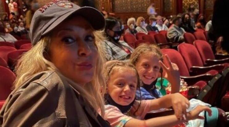 Άννα Βίσση: Τα ψώνια που έκανε για τους εγγονούς της μόλις έφθασε Κύπρο [εικόνα] 