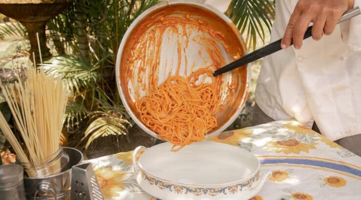 Για ποιο λόγο δεν πρέπει να σπάμε τα μακαρόνια όταν τα βράζουμε;