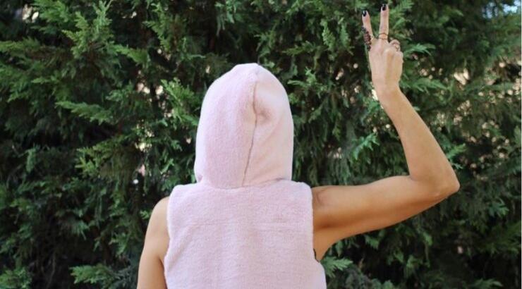 Κύπρια παρουσιάστρια: “Στον γάμο μου δεν είχα δώσει προσκλητήρια γιατί δεν μπορούσα…” [βίντεο]