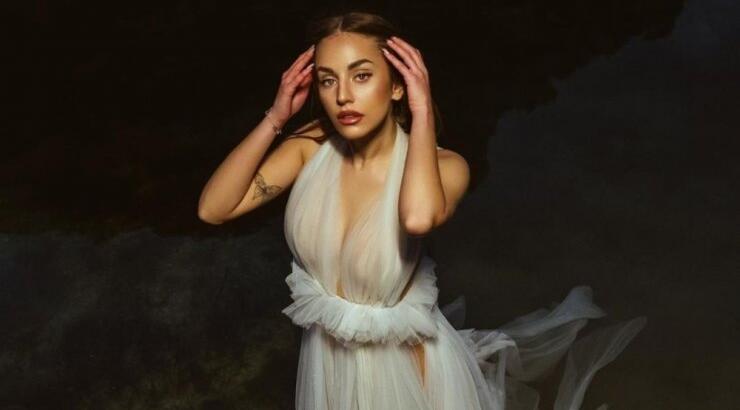 Ανδρομάχη: Το μοναδικό στοιχείο που αποκαλύπτει για την on stage εμφάνισή της στη Eurovision