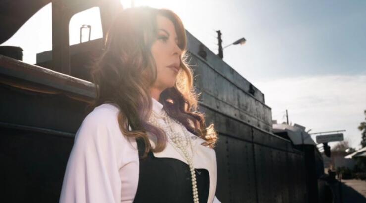 Άντζελα Δημητρίου: "Θέλω να κοιτάξω εμένα - Αρκετά χρόνια ασχολήθηκα και έδωσα τα πάντα στην οικογένειά μου"