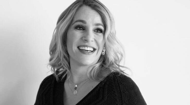 Τζένη Μπότση:"Mε έβαλε να χορέψω, τον ένιωσα πολύ κοντά μου, τον είδα ότι αυτοικανοποιούνταν" [βίντεο]