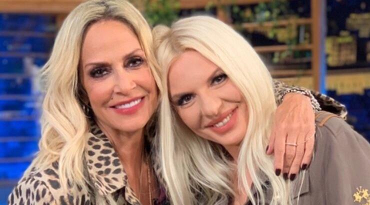 Αννίτα Πάνια: "Ένιωθα κομπλεξικά και χάλια στον γάμο μου με τον Νίκο Καρβέλα" [βίντεο]