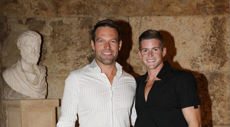 Ο σύντροφος του Κασσελάκη ανακοίνωσε επίσημα τον γάμο τους στην Ελλάδα