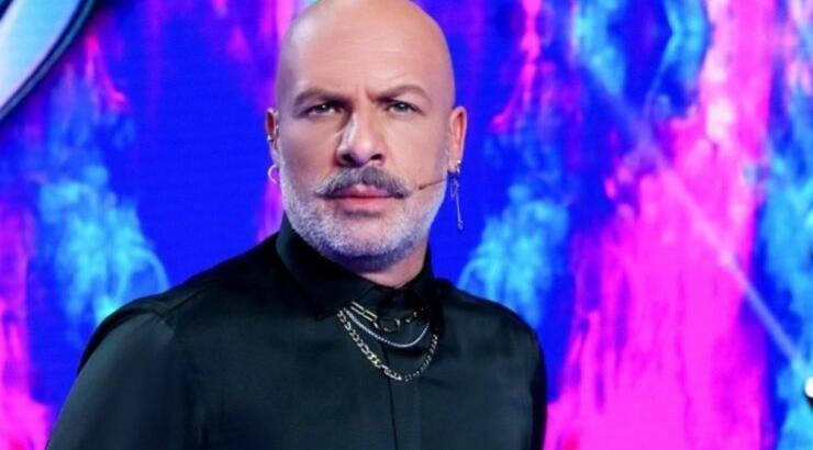 Νίκος Μουτσινάς: "Αυτοπροσδιορίζομαι ως γκέι εννοείται"