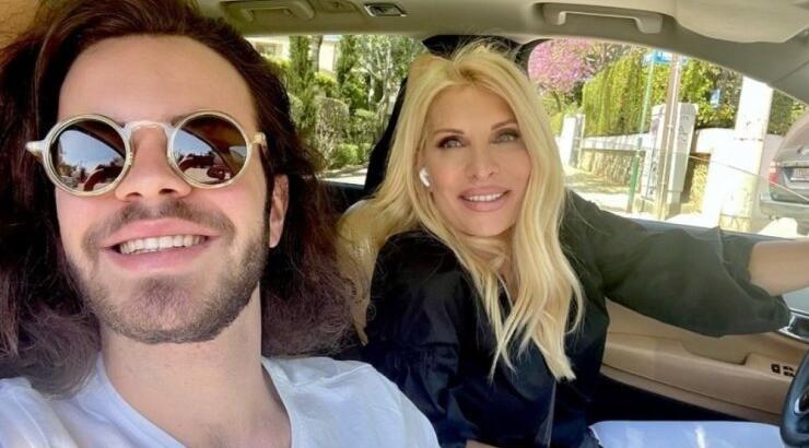 Άγγελος Λάτσιος: Η ξεχωριστή ανάρτηση που έκανε με την μητέρα του για τα γενέθλιά της 