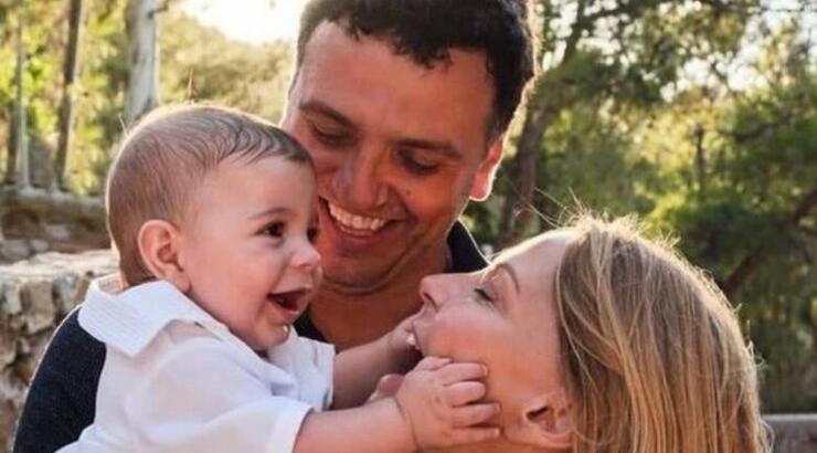 Τζένη Μπαλατσινού: Η γλυκιά φωτογραφία που έβγαλε τον Βασίλη Κικίλια με τον γιο τους [εικόνα]