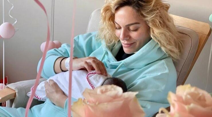 Ιωάννα Μαλέσκου: Έκανε την πρώτη βόλτα με την νεογέννητη κόρη της [εικόνα]