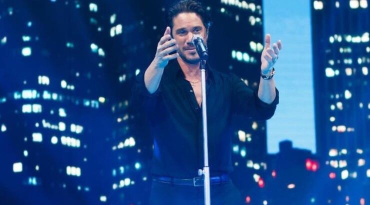 Νίκος Οικονομόπουλος: Μας παρουσιάζει το θαύμα που έζησε μέσα στην εκκλησία on camera [βίντεο]