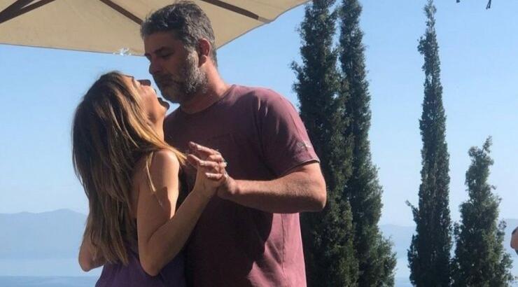 Βανδή - Μπισμπίκης: Ανταλλάζουν παθιασμένα φιλιά στην παραλία [εικόνες]