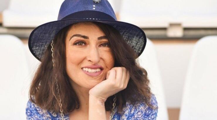 Ιωάννα Παλιοσπύρου: Mας δείχνει το μασάζ που δέχεται στο πρόσωπό της μετά τις επεμβάσεις [βίντεο]