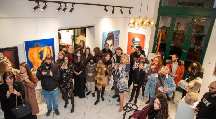 Στα εγκαίνια της ομαδικής εικαστικής έκθεσης SHE