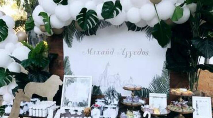 Ζευγάρι της ελληνικής showbiz βάφτισε τον γιο του! [εικόνες & βίντεο]