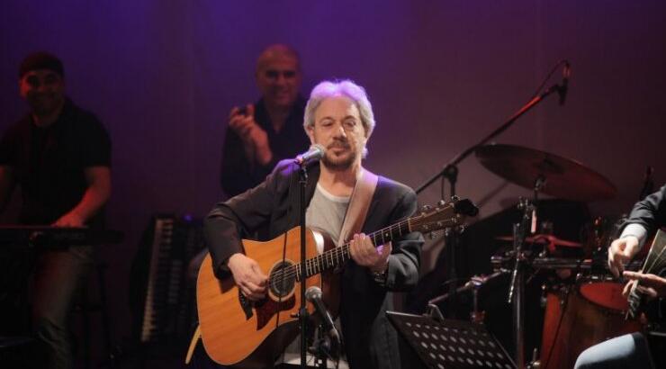 Γιάννης Βαρδής: "Μια χαρά είναι ο πατέρας μου"