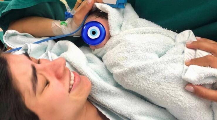 Βάσω Πέτρου: Ένα μήνα μετά τη γέννηση του γιου της μοιράστηκε τα πρώτα στιγμιότυπα [εικόνες]