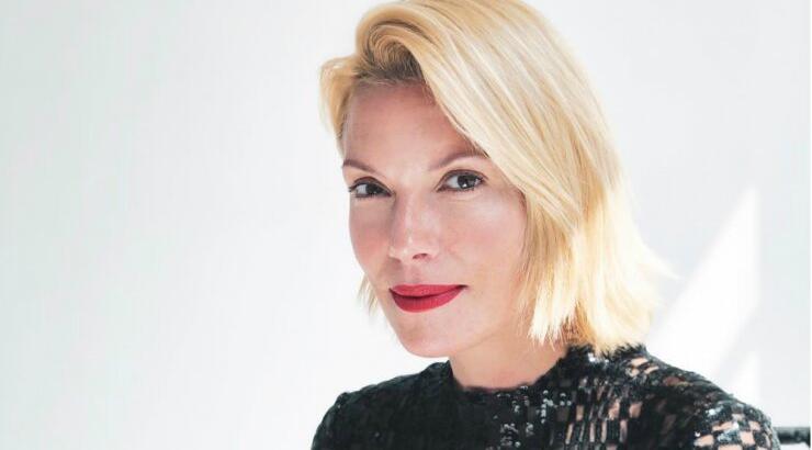 Τα παπούτσια της Βίκυς Καγιά κοστίζουν 57 ευρώ και είναι υπέροχα για τις γιορτινές σου εμφανίσεις