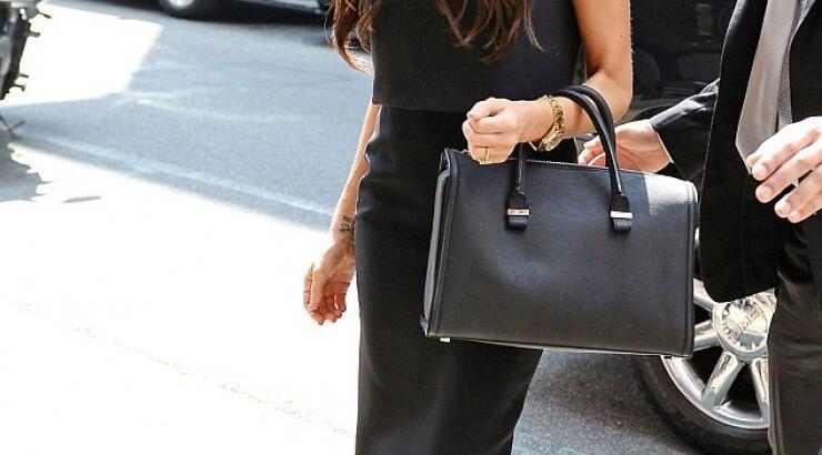 7 τρόποι για να φορέσεις τη μαύρη Pencil Skirt [Βίντεο]