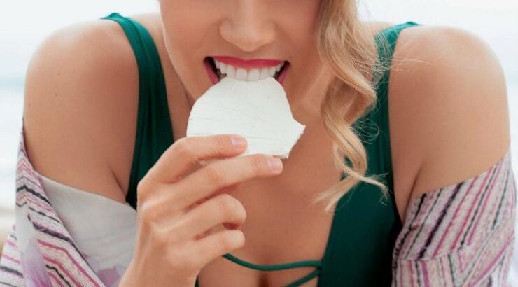 Βίκυ Καγιά: Στο Παρίσι παρέα με τη σύζυγο Κύπριου επιχειρηματία