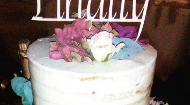 Κύπρια ηθοποιός ανέβηκε τα σκαλιά της εκκλησίας στη Λεμεσό! [εικόνες & βίντεο]