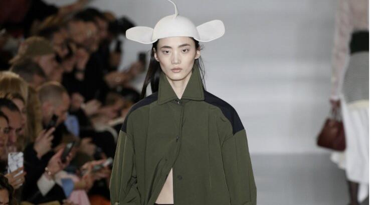 To χακί στην πιο elegant μορφή του