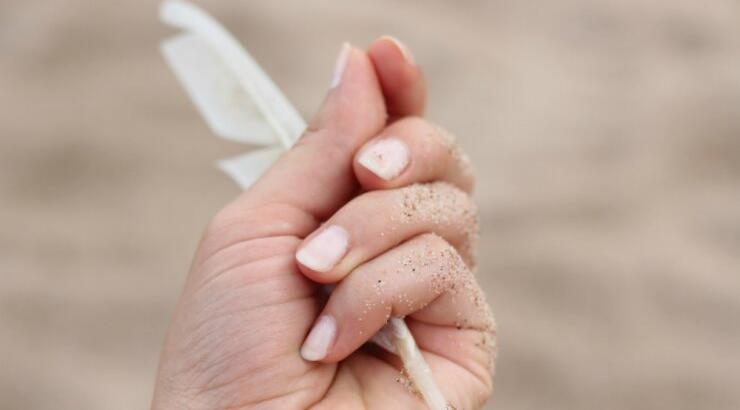 Πώς θα σταματήσεις το ξεφλούδισμα και το σπάσιμο των νυχιών